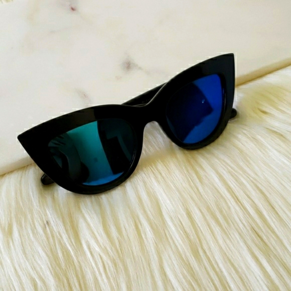 Black Cat Eye Sunglasses Blue Mirrored Lenses - Picture 7 of 8